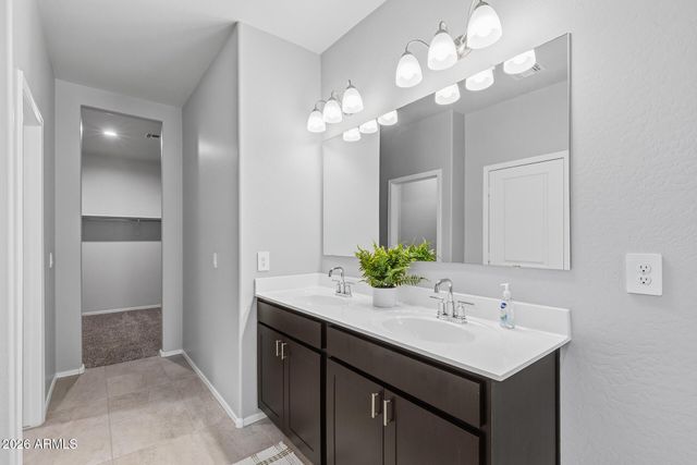 18633 W DESERT HOLLOW Drive, Wittmann, AZ 85361