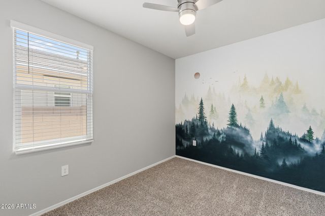 18633 W DESERT HOLLOW Drive, Wittmann, AZ 85361