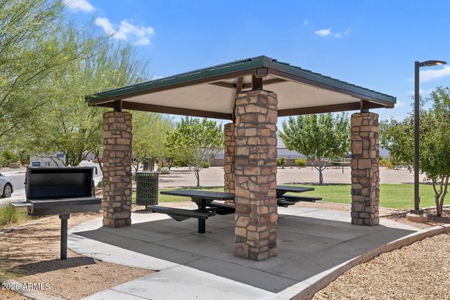 18633 W DESERT HOLLOW Drive, Wittmann, AZ 85361