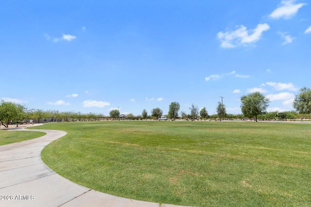 18633 W DESERT HOLLOW Drive, Wittmann, AZ 85361