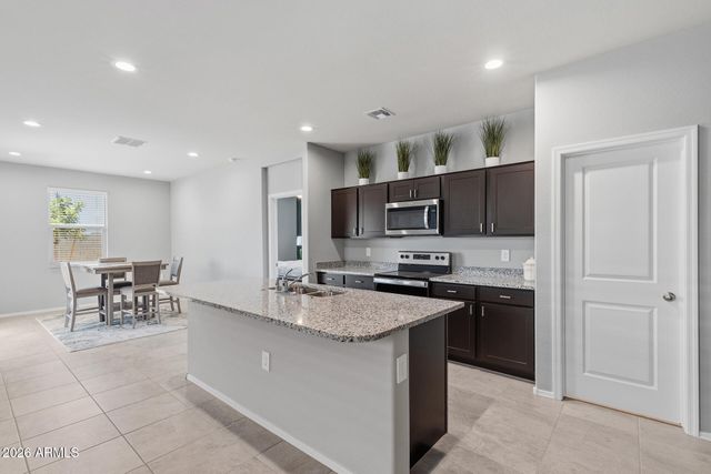 18633 W DESERT HOLLOW Drive, Wittmann, AZ 85361