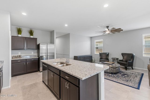 18633 W DESERT HOLLOW Drive, Wittmann, AZ 85361