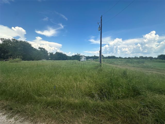 146 Private Road 6180, Emory, TX 75440