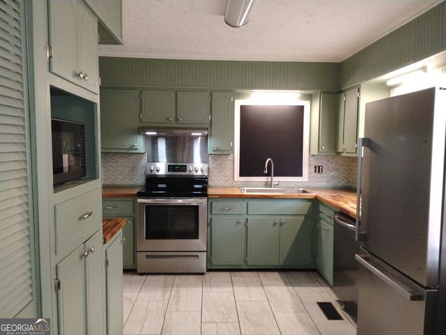 126 N Tallahassee Street, Hazlehurst, GA 31539