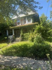 1332 E 84th Street, Cleveland, OH 44103