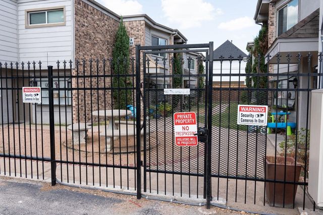 1518 Wirt Road 1, Houston, TX 77055