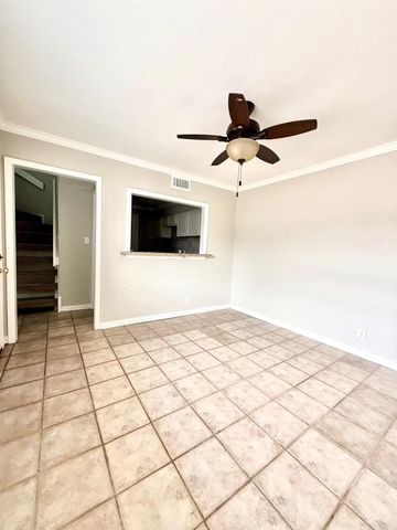 1518 Wirt Road 1, Houston, TX 77055