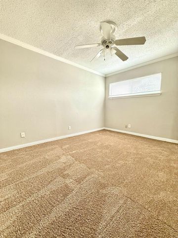 1518 Wirt Road 1, Houston, TX 77055