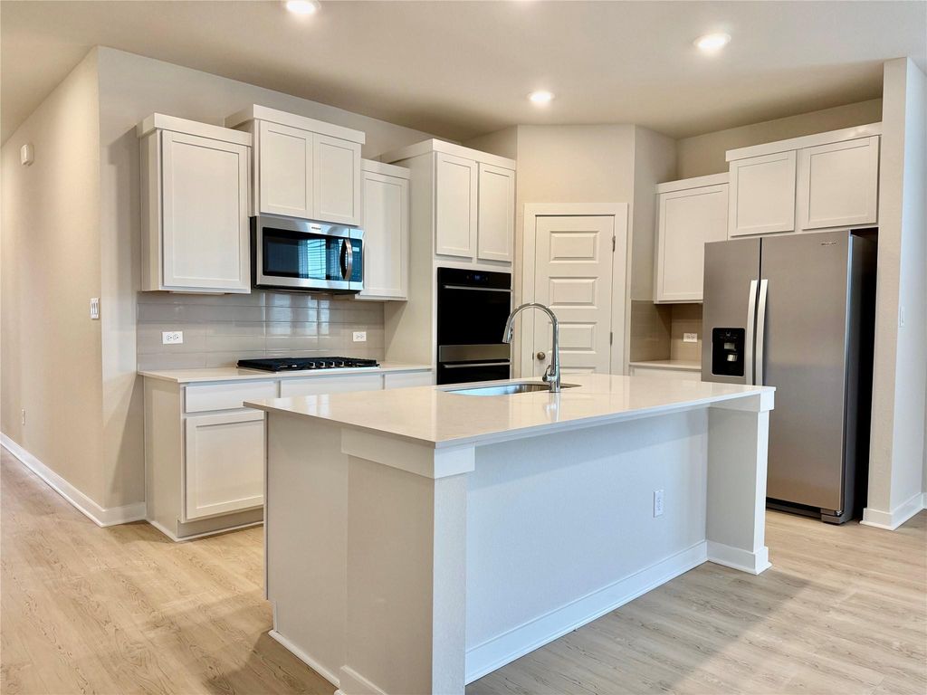 2422 Milo Hazel LN, Round Rock, TX 78665