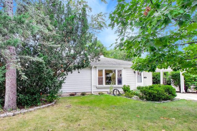 318 S Hale Street, Palatine, IL 60067