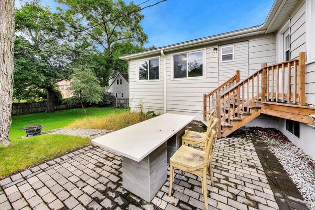 318 S Hale Street, Palatine, IL 60067