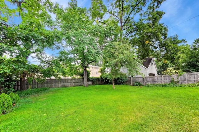 318 S Hale Street, Palatine, IL 60067