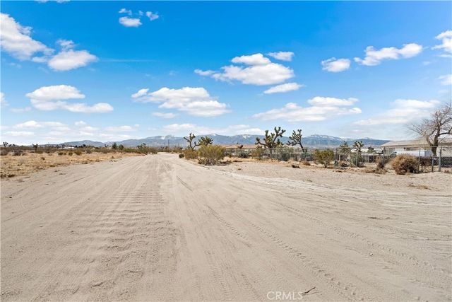 12702 Pine Tree Road, Pinon Hills, CA 92372