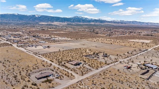 12702 Pine Tree Road, Pinon Hills, CA 92372