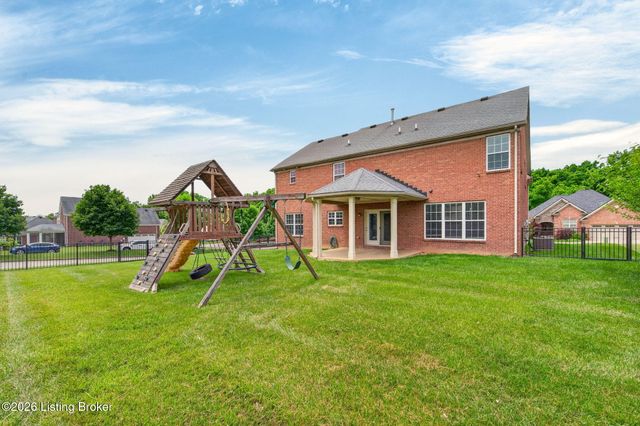 18405 Standwick Dr, Louisville, KY 40245