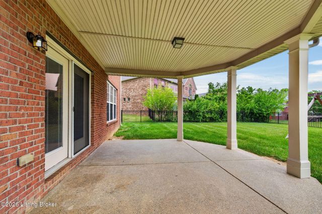 18405 Standwick Dr, Louisville, KY 40245