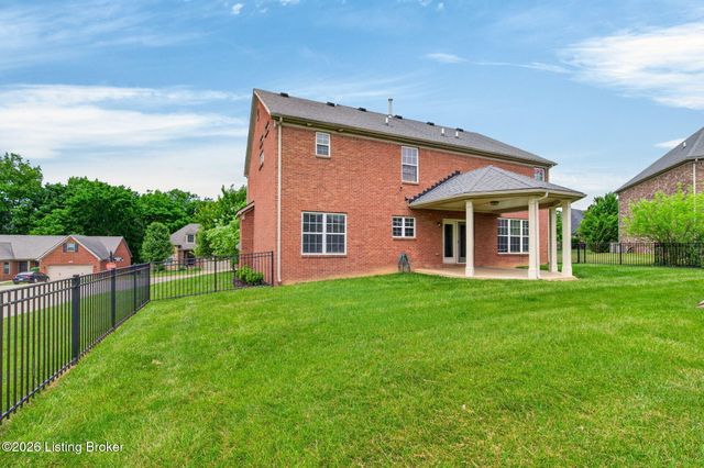 18405 Standwick Dr, Louisville, KY 40245