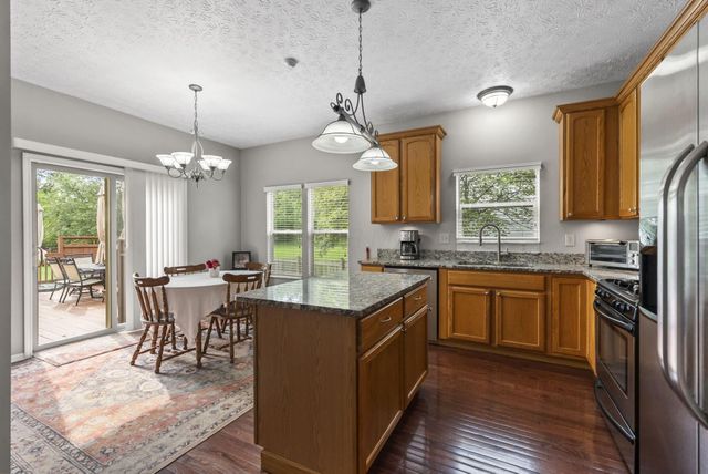 717 Preston Trails Drive, Pickerington, OH 43147