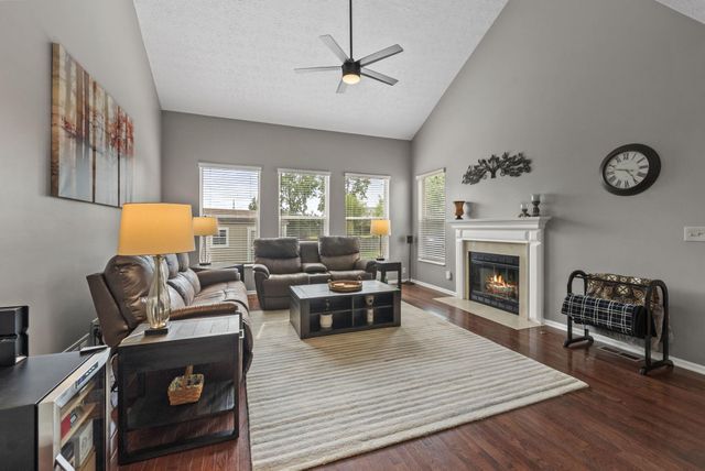 717 Preston Trails Drive, Pickerington, OH 43147