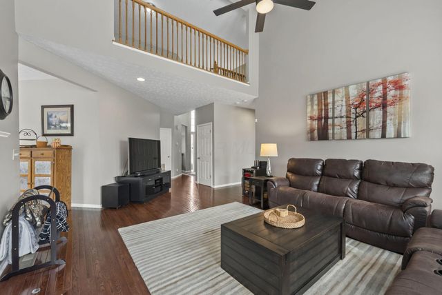 717 Preston Trails Drive, Pickerington, OH 43147