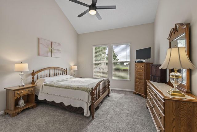 717 Preston Trails Drive, Pickerington, OH 43147