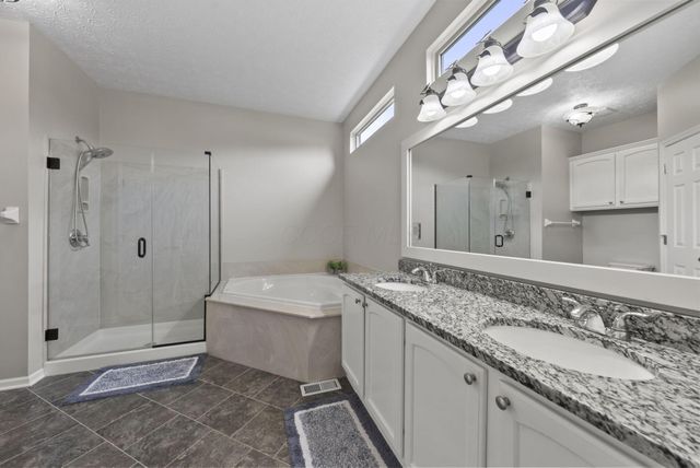 717 Preston Trails Drive, Pickerington, OH 43147