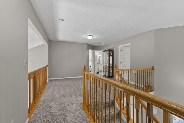 717 Preston Trails Drive, Pickerington, OH 43147