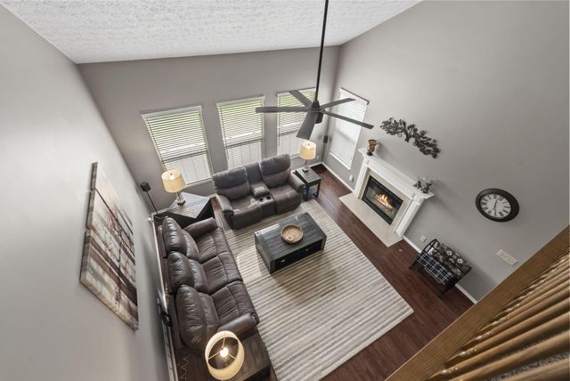 717 Preston Trails Drive, Pickerington, OH 43147