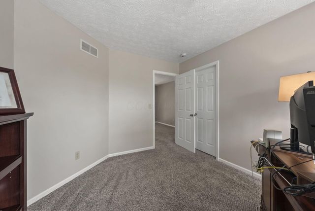 717 Preston Trails Drive, Pickerington, OH 43147