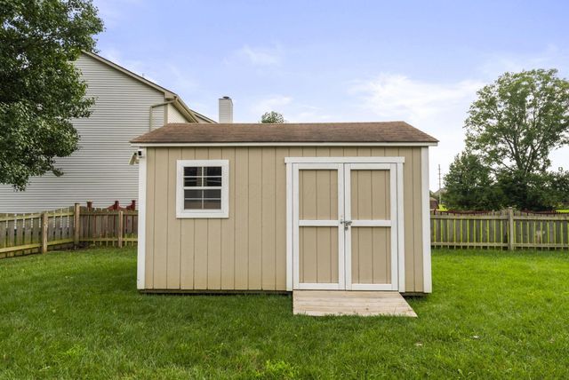 717 Preston Trails Drive, Pickerington, OH 43147
