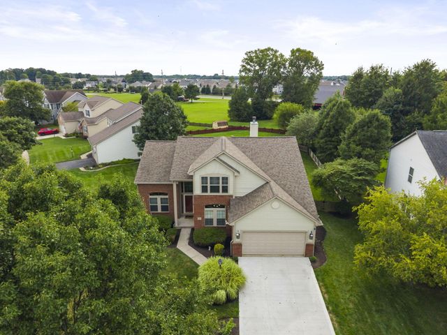 717 Preston Trails Drive, Pickerington, OH 43147