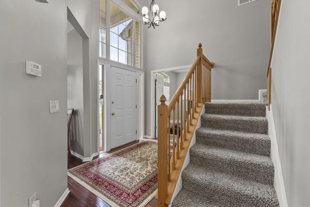717 Preston Trails Drive, Pickerington, OH 43147
