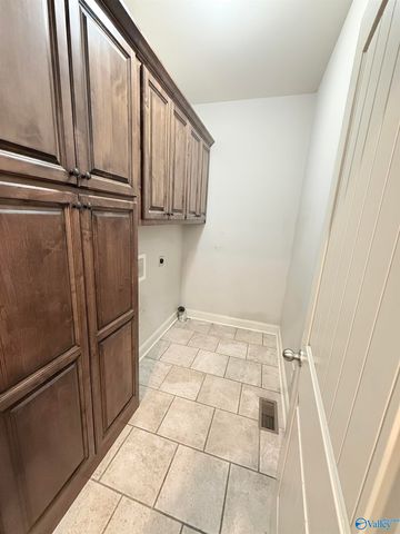 626 Berry Hill Lane, Arab, AL 35016