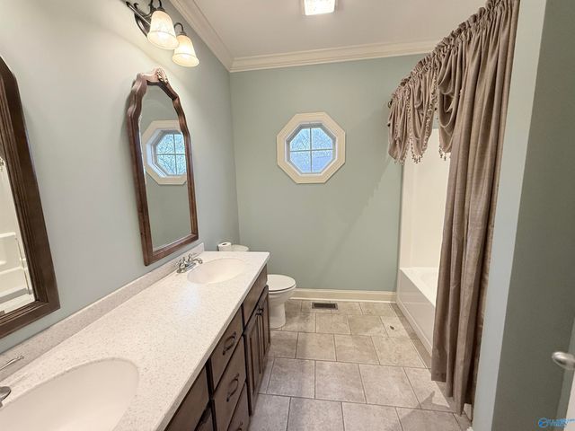 626 Berry Hill Lane, Arab, AL 35016