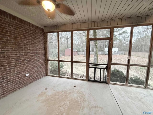 626 Berry Hill Lane, Arab, AL 35016