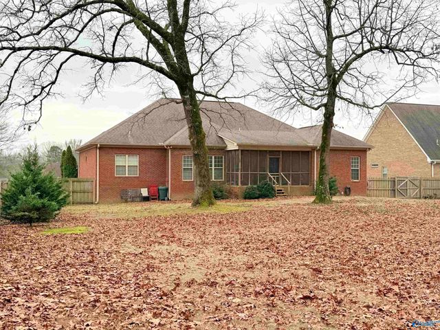 626 Berry Hill Lane, Arab, AL 35016