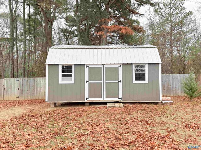 626 Berry Hill Lane, Arab, AL 35016