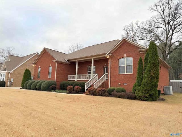 626 Berry Hill Lane, Arab, AL 35016