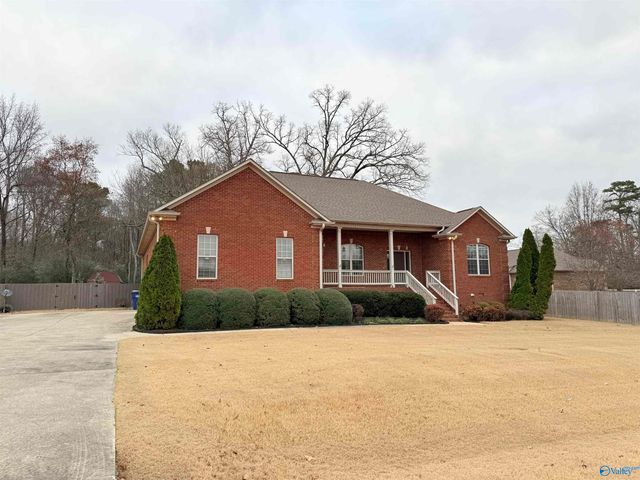 626 Berry Hill Lane, Arab, AL 35016