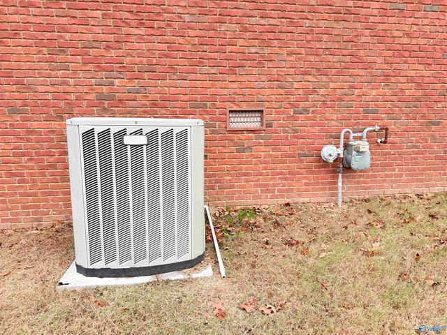 626 Berry Hill Lane, Arab, AL 35016