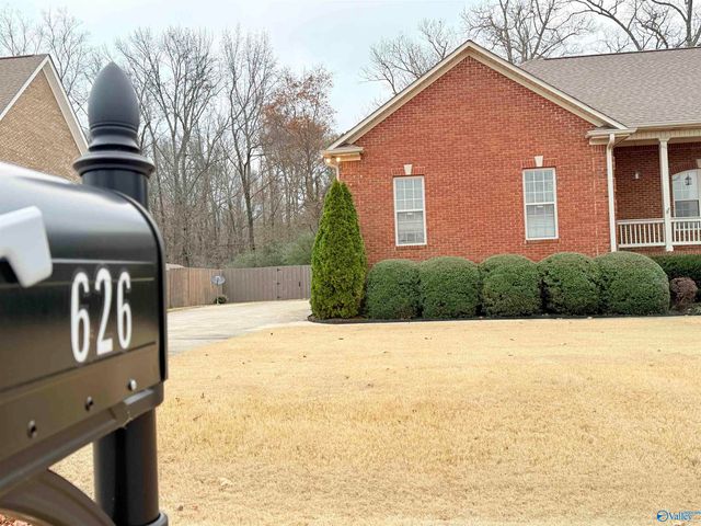626 Berry Hill Lane, Arab, AL 35016