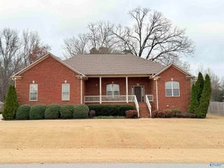 626 Berry Hill Lane, Arab, AL 35016
