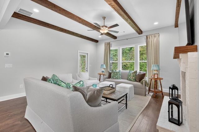 5649 Ernest Way, Flowery Branch, GA 30542