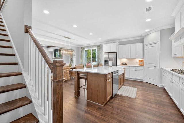 5649 Ernest Way, Flowery Branch, GA 30542