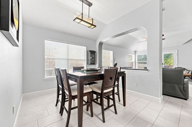 4849 Summer Oaks Lane, Fort Worth, TX 76123