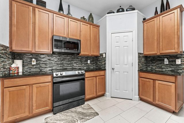 4849 Summer Oaks Lane, Fort Worth, TX 76123