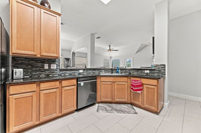 4849 Summer Oaks Lane, Fort Worth, TX 76123