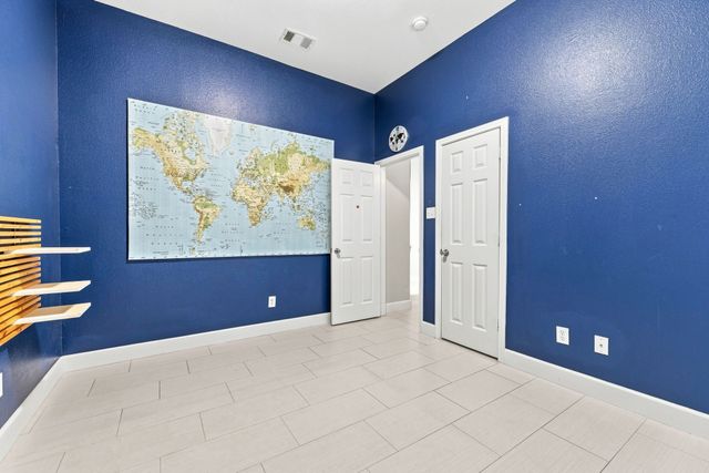 4849 Summer Oaks Lane, Fort Worth, TX 76123