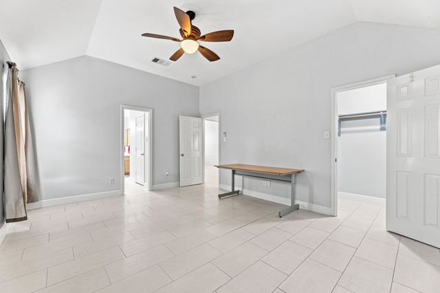 4849 Summer Oaks Lane, Fort Worth, TX 76123