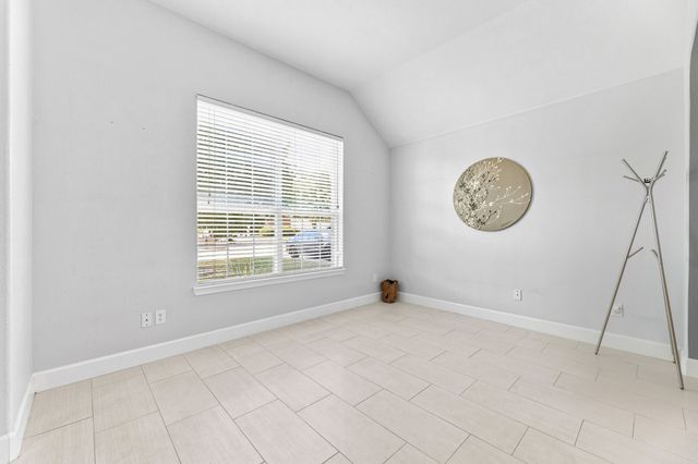 4849 Summer Oaks Lane, Fort Worth, TX 76123